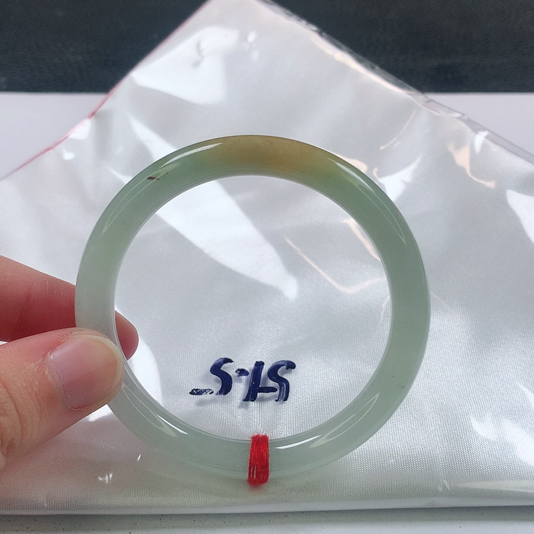 未镶嵌手镯（圆镯）翡翠323