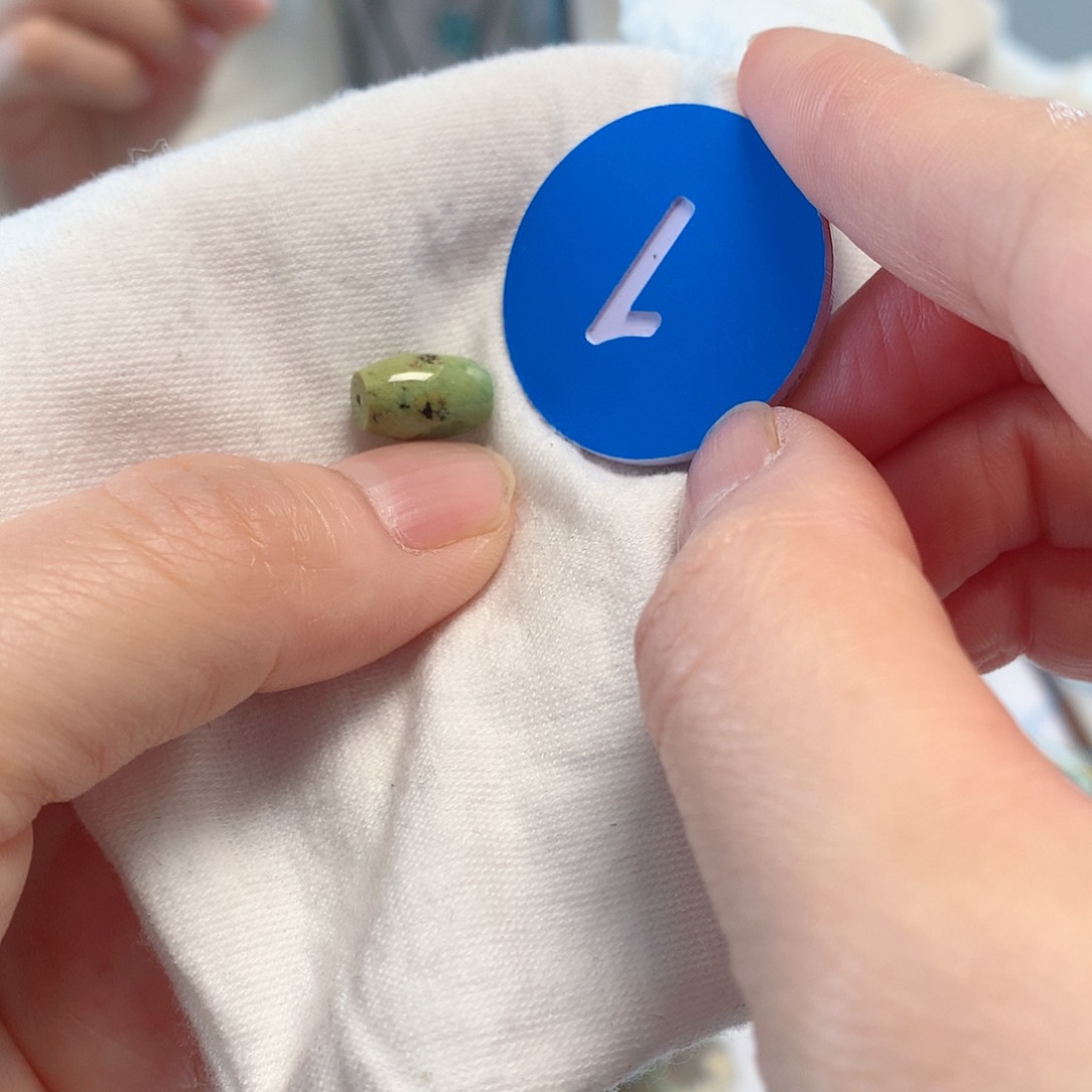 南红玛瑙未镶嵌珠宝奇石