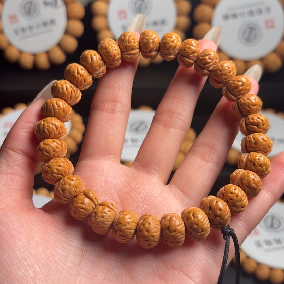 9***1桃核吊坠15左右野生蟠桃玉麒麟