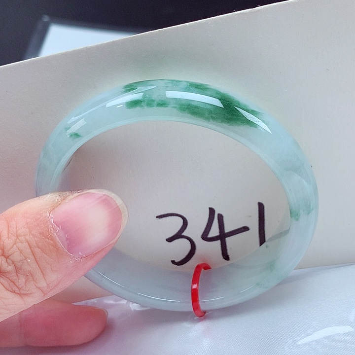 翡翠未镶嵌手镯（贵妃镯）翡翠