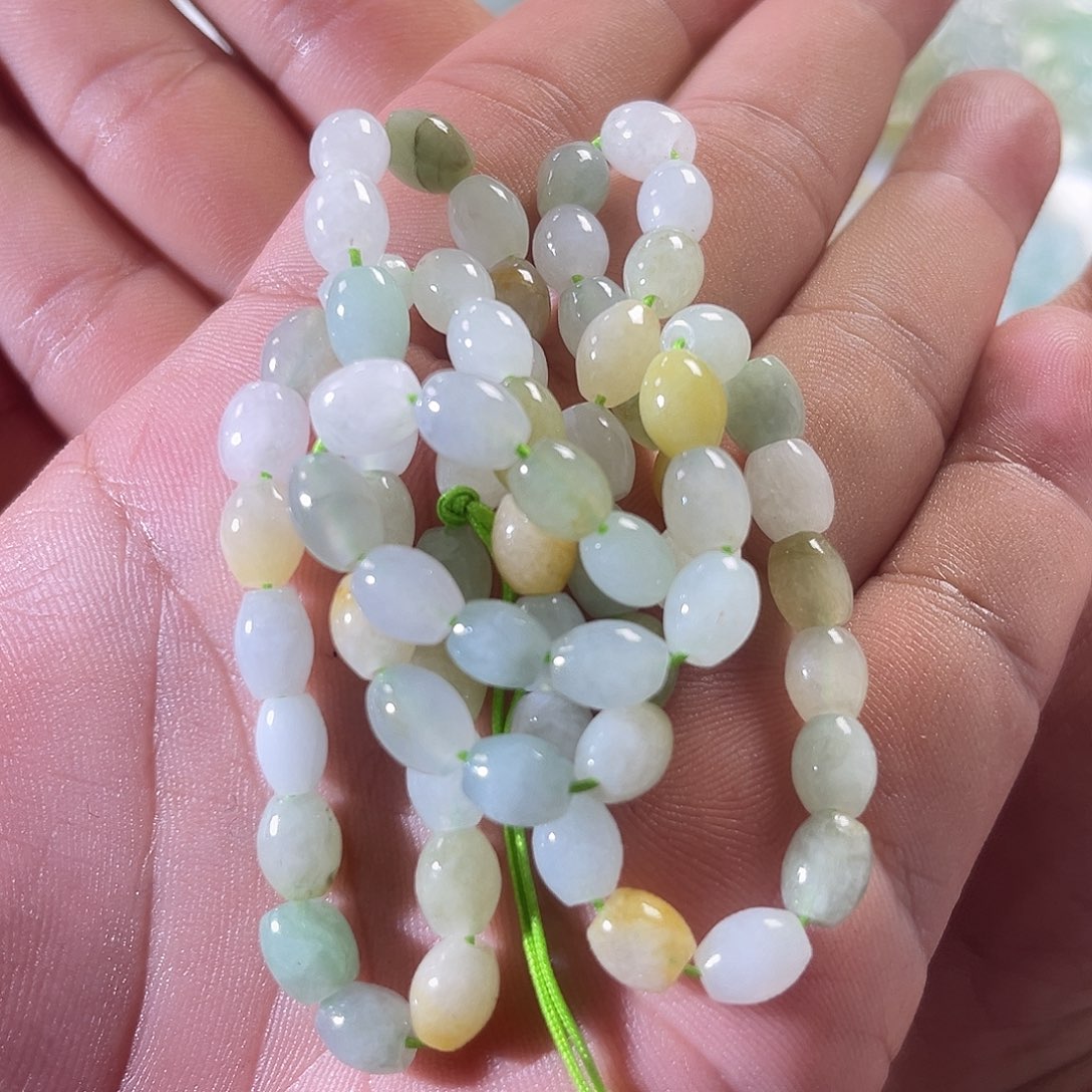 颈饰未镶嵌翡翠天然
