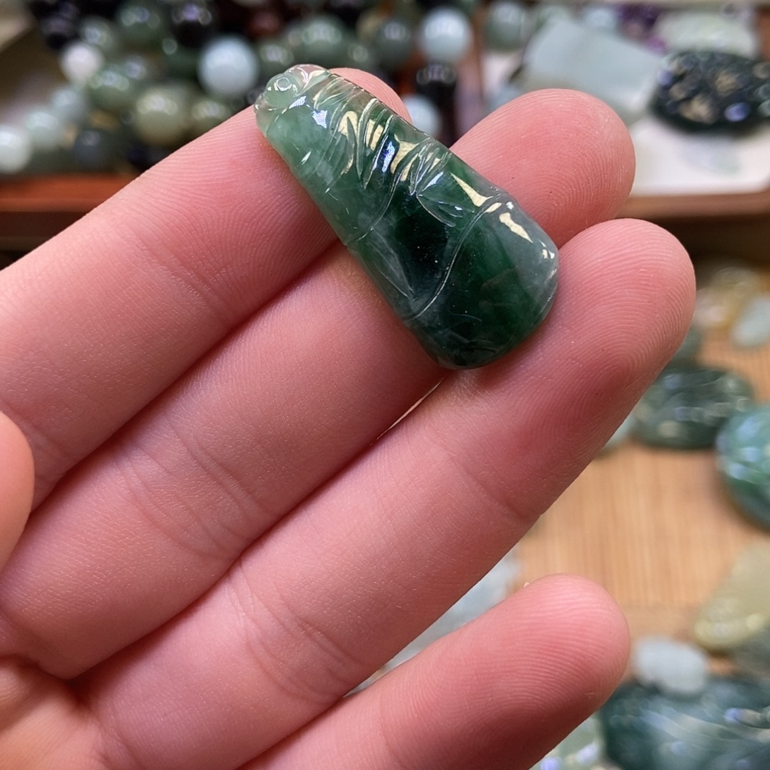 颈饰未镶嵌翡翠翡翠