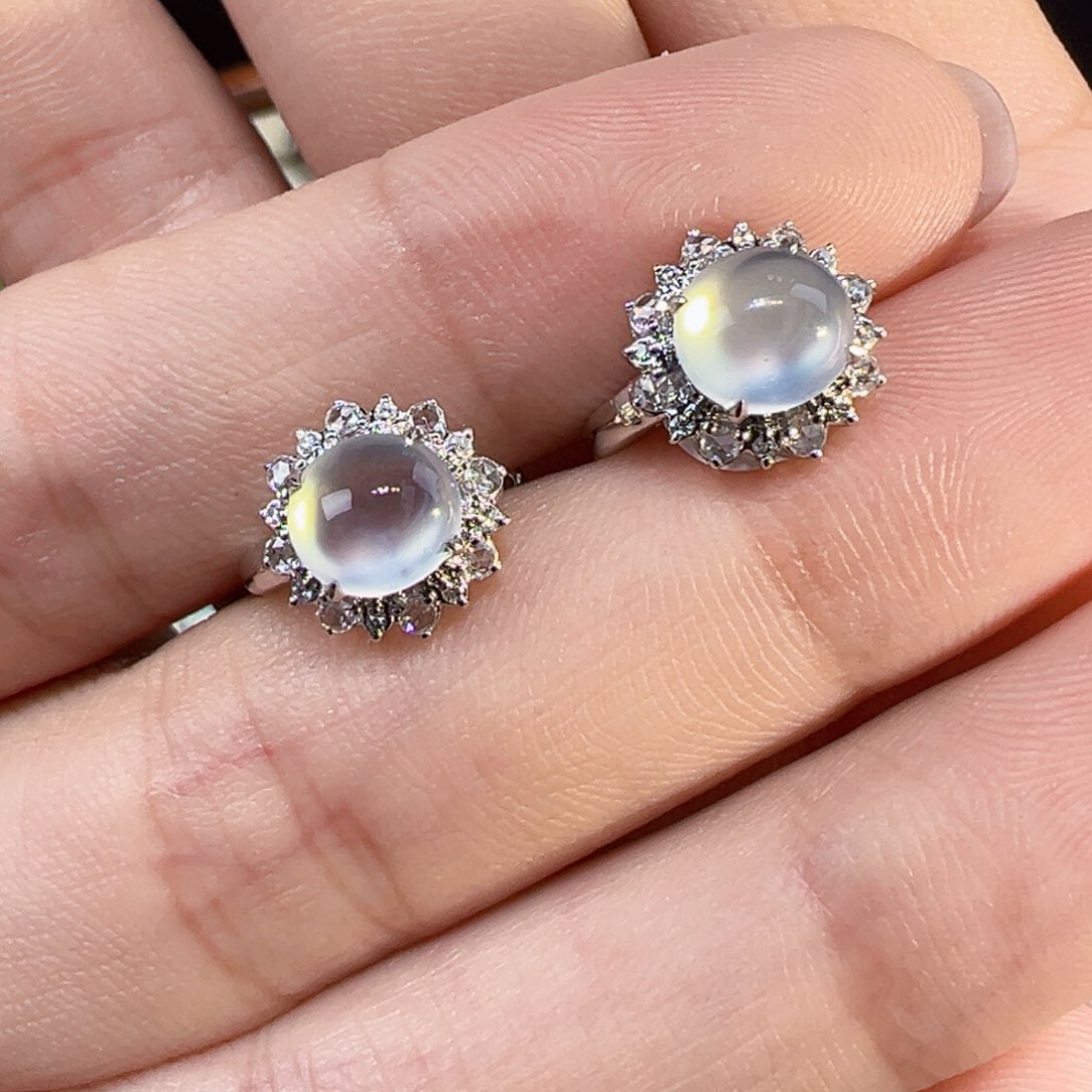 翡翠耳饰18K金镶嵌蛋面