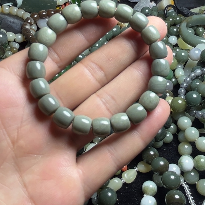 和田玉手串未镶嵌铁****）卡10