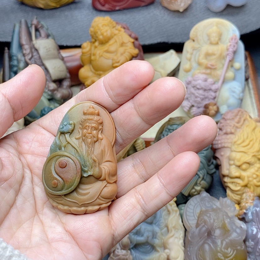 【闪购商品】定制石英质玉吊坠未镶嵌