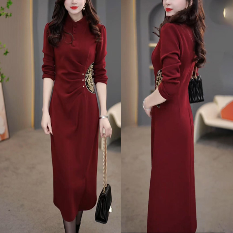 4280#秋冬腰部拼接绣花国风简约中长款红色修身显瘦女装连衣裙