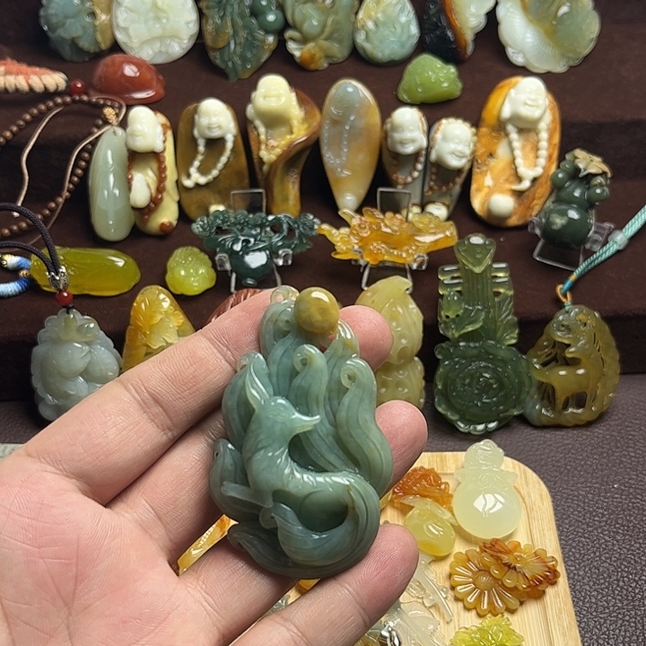 蛇纹石玉合金颈饰