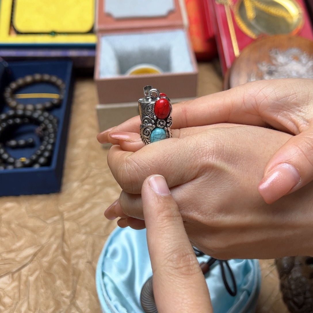 滴血莲花菩提吊坠