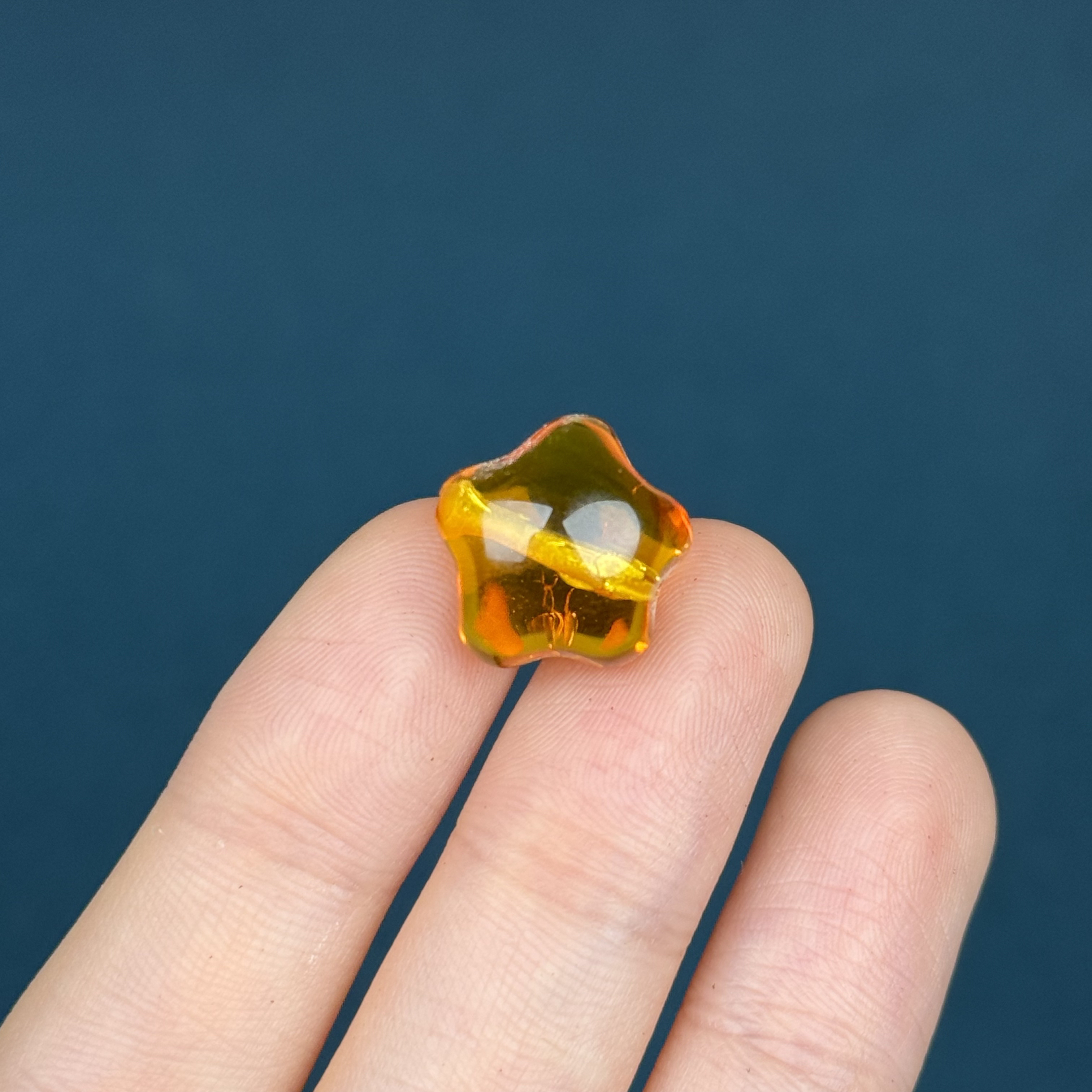 D7605天然原矿 蜜蜡星星 15.4*11mm支持复检假一罚十