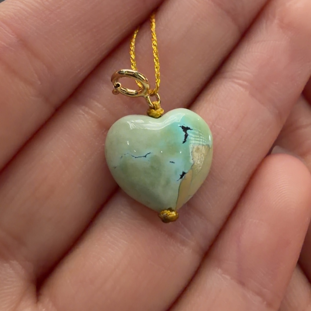 绿松石未镶嵌颈饰