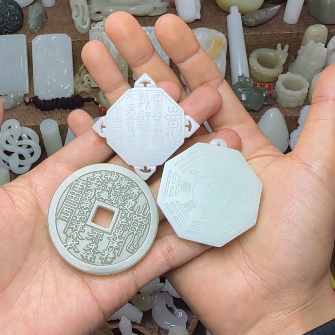 和田玉未镶嵌挂件