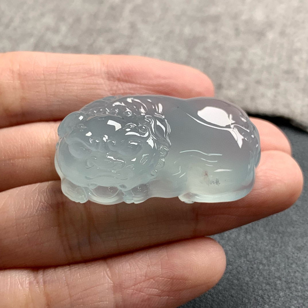 天然A货缅甸翡翠 貔貅 尺寸 : 35-20.6-13.3