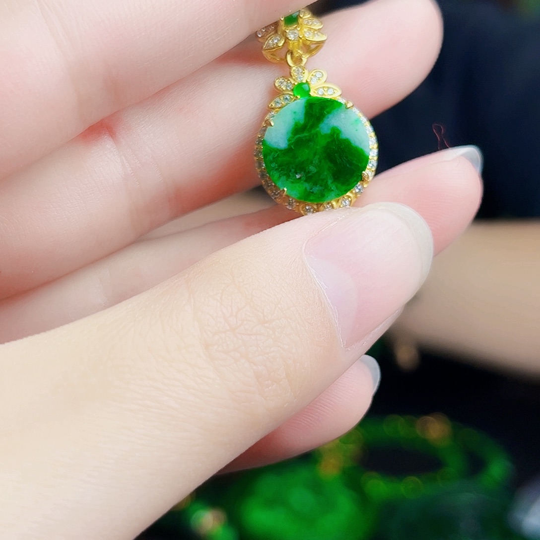 颈饰银S925镶嵌翡翠多样性