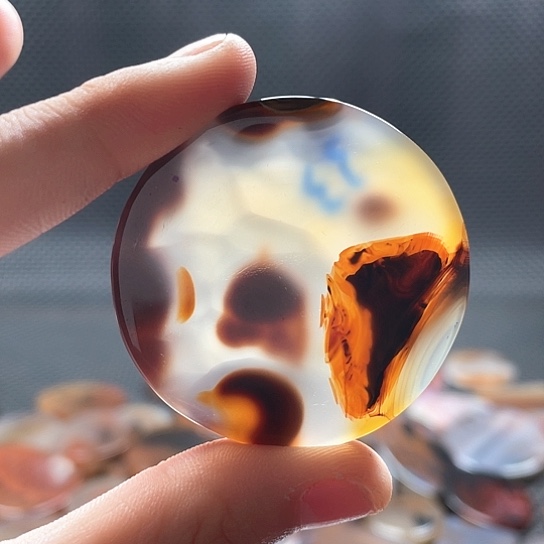 玛瑙/玉髓颈饰未镶嵌