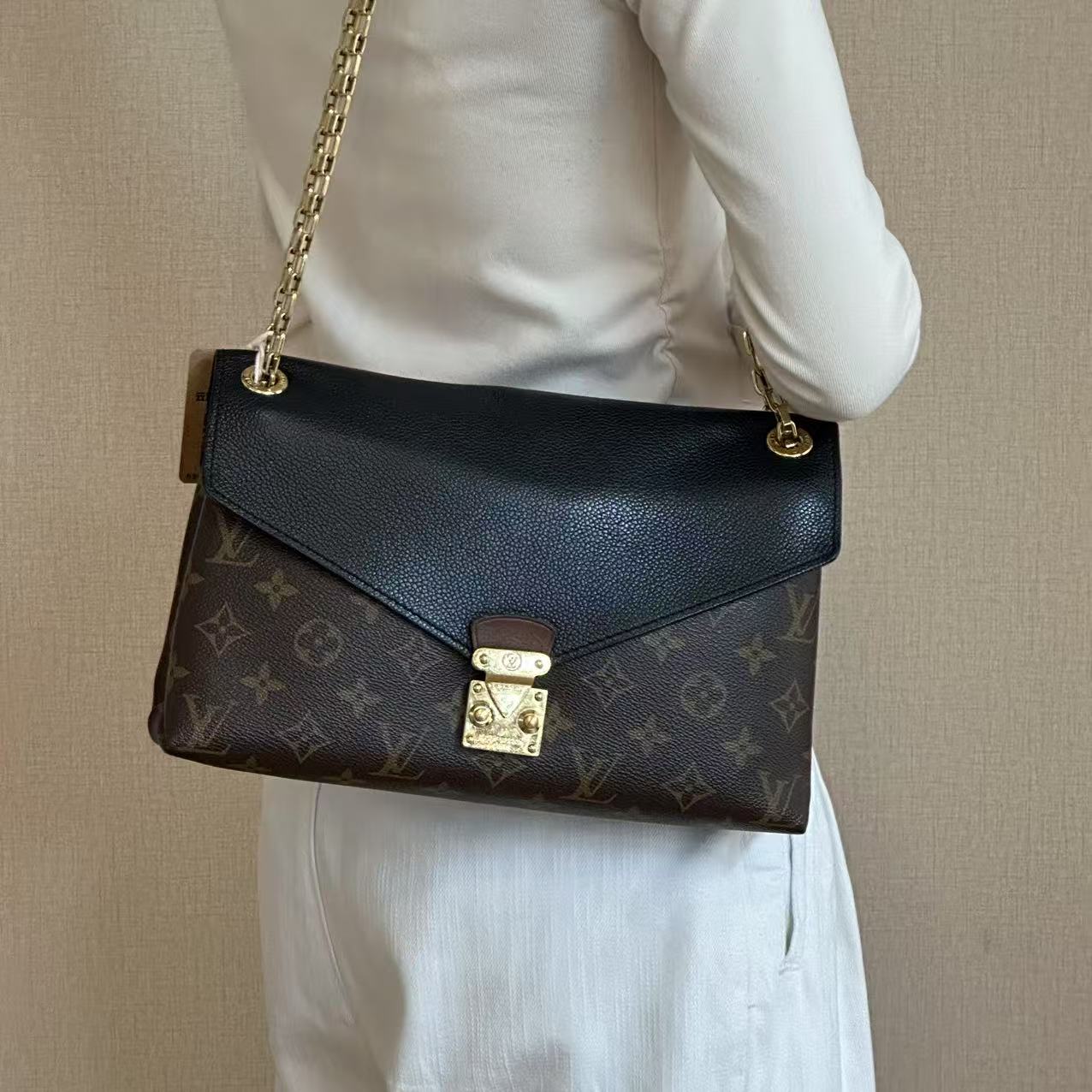 95新 LouisVuitton/路易威登 老花拼黑传奇信封包/ML