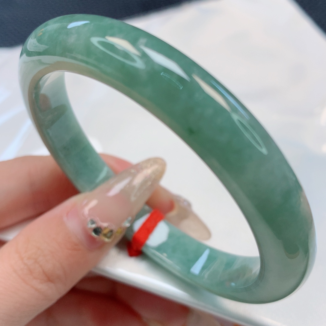 【闪购商品】翡翠手镯未镶嵌57圈