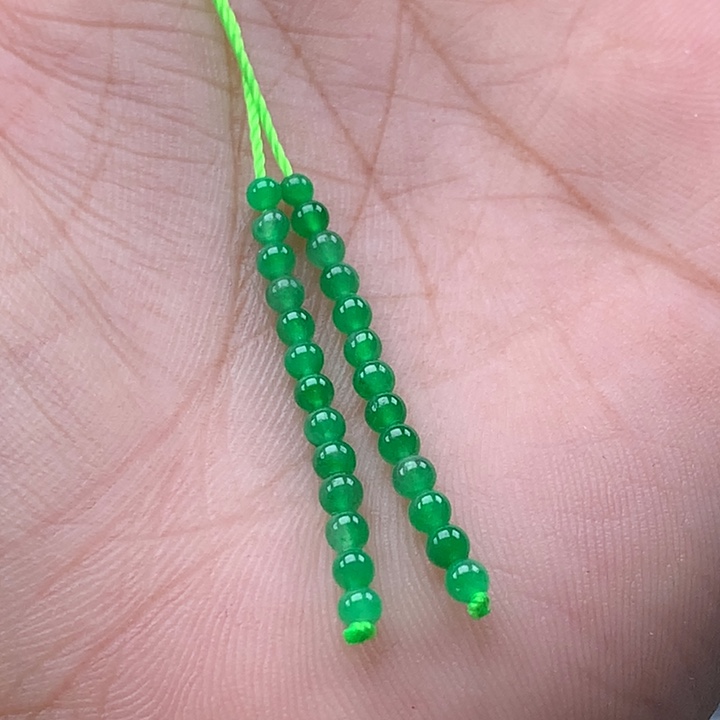 翡翠手镯未镶嵌卡