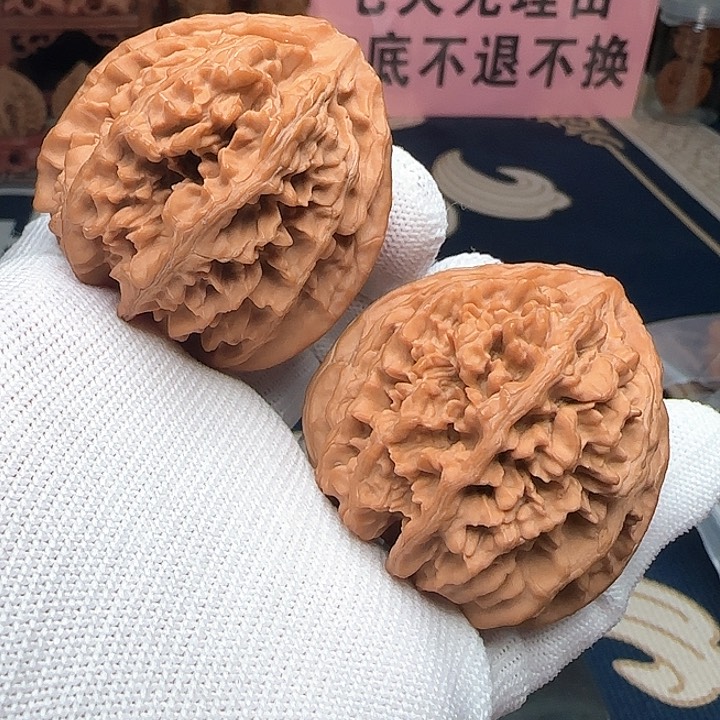 文玩核桃吊坠全品状元官48