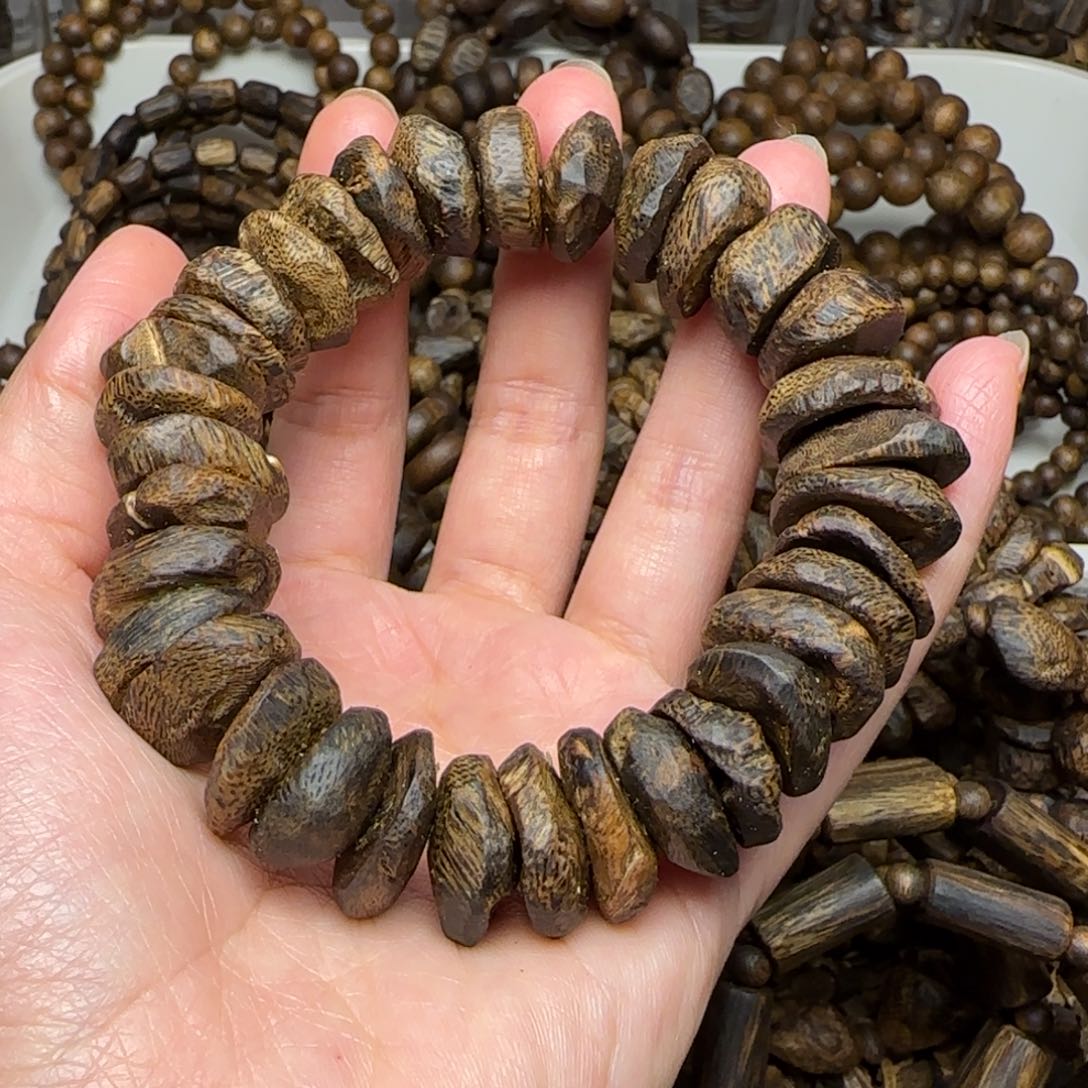 沉香手串张*单圈33.8克海南乌身老料33.8克