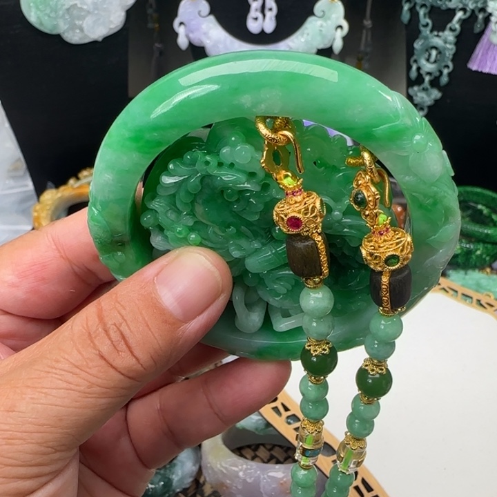 萌***蛋定制翡翠未镶嵌翡翠