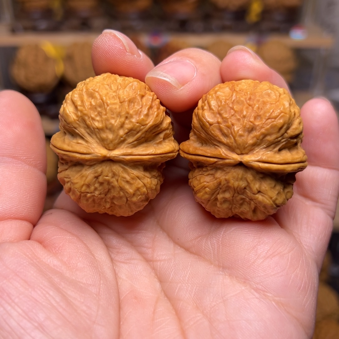 文玩核桃把件12w铁蝴蝶38尺