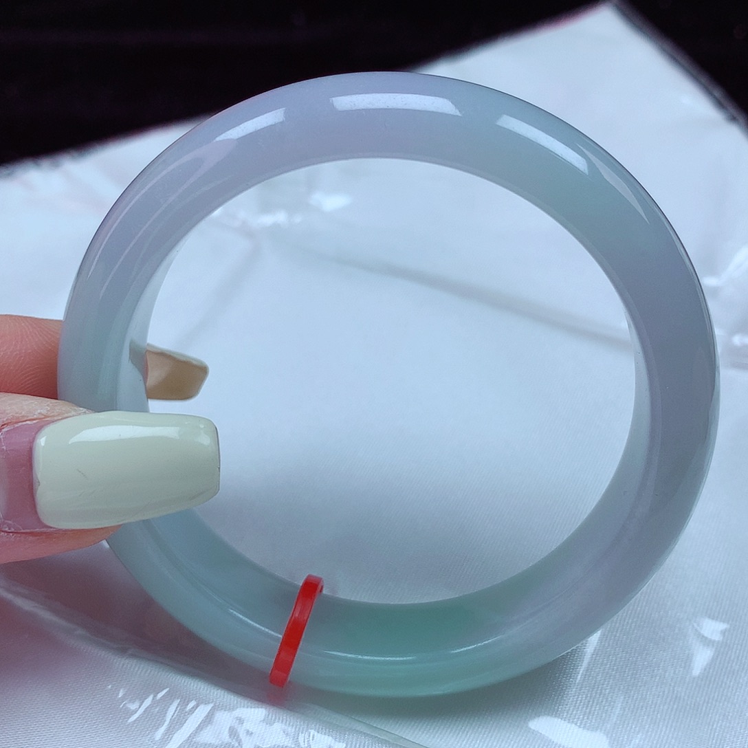 翡翠手镯未镶嵌55圈