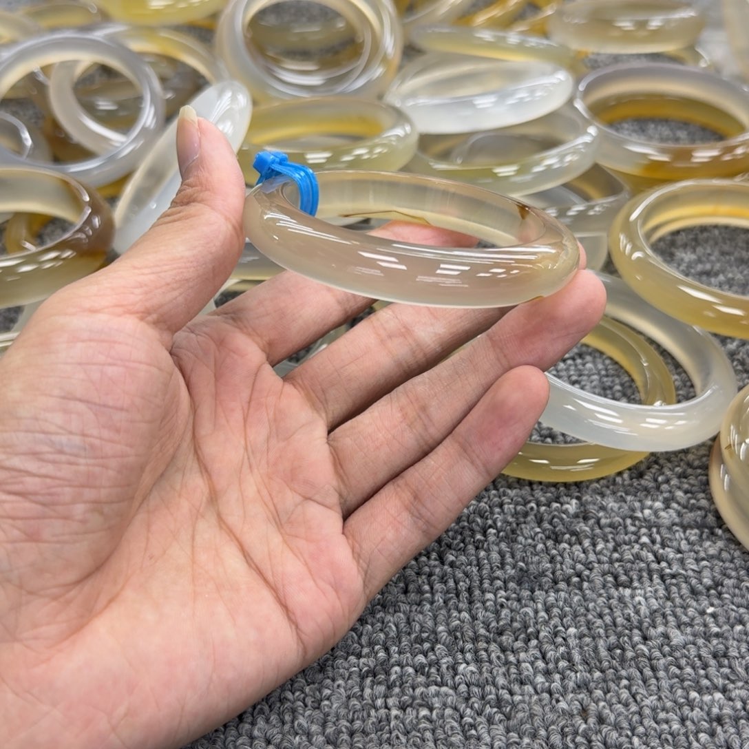 玛瑙/玉髓手镯未镶嵌y****g12