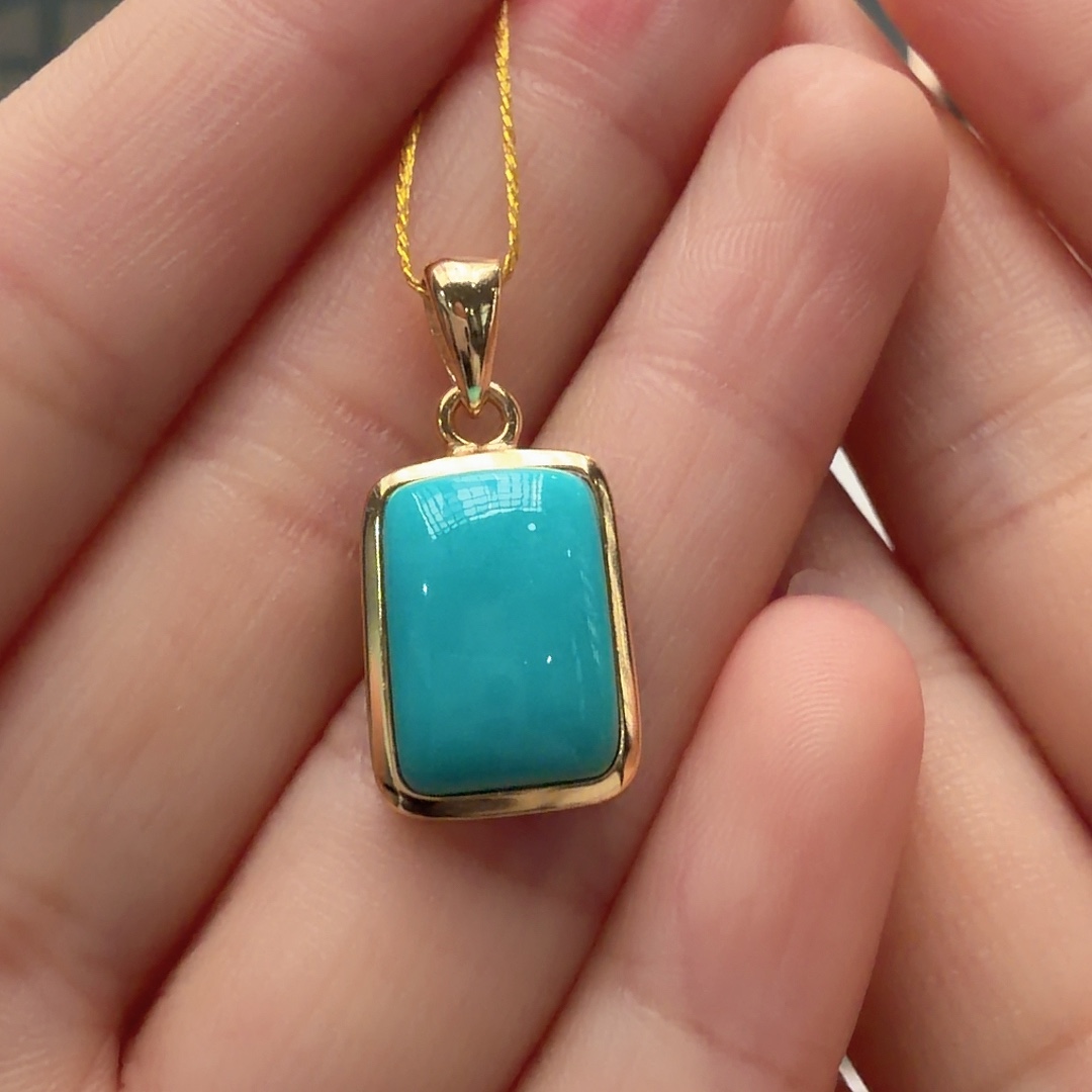 绿松石未镶嵌颈饰