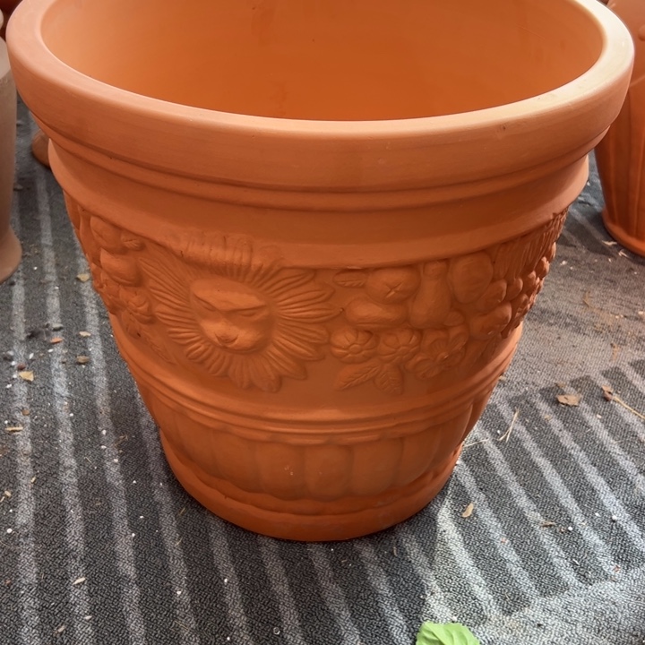 小***姐45×44 高温加厚红陶磕碰