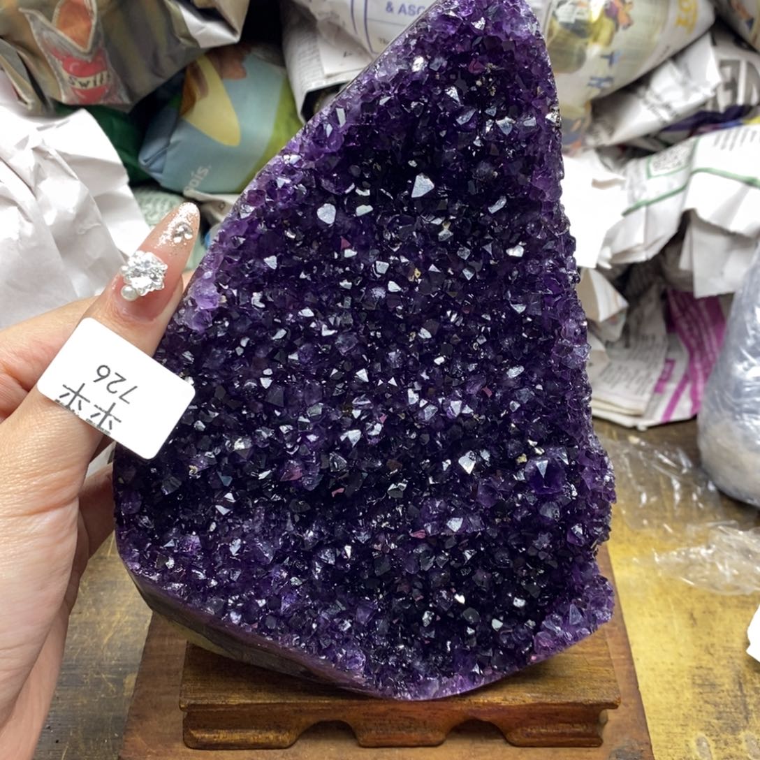 紫晶乌拉圭未镶嵌