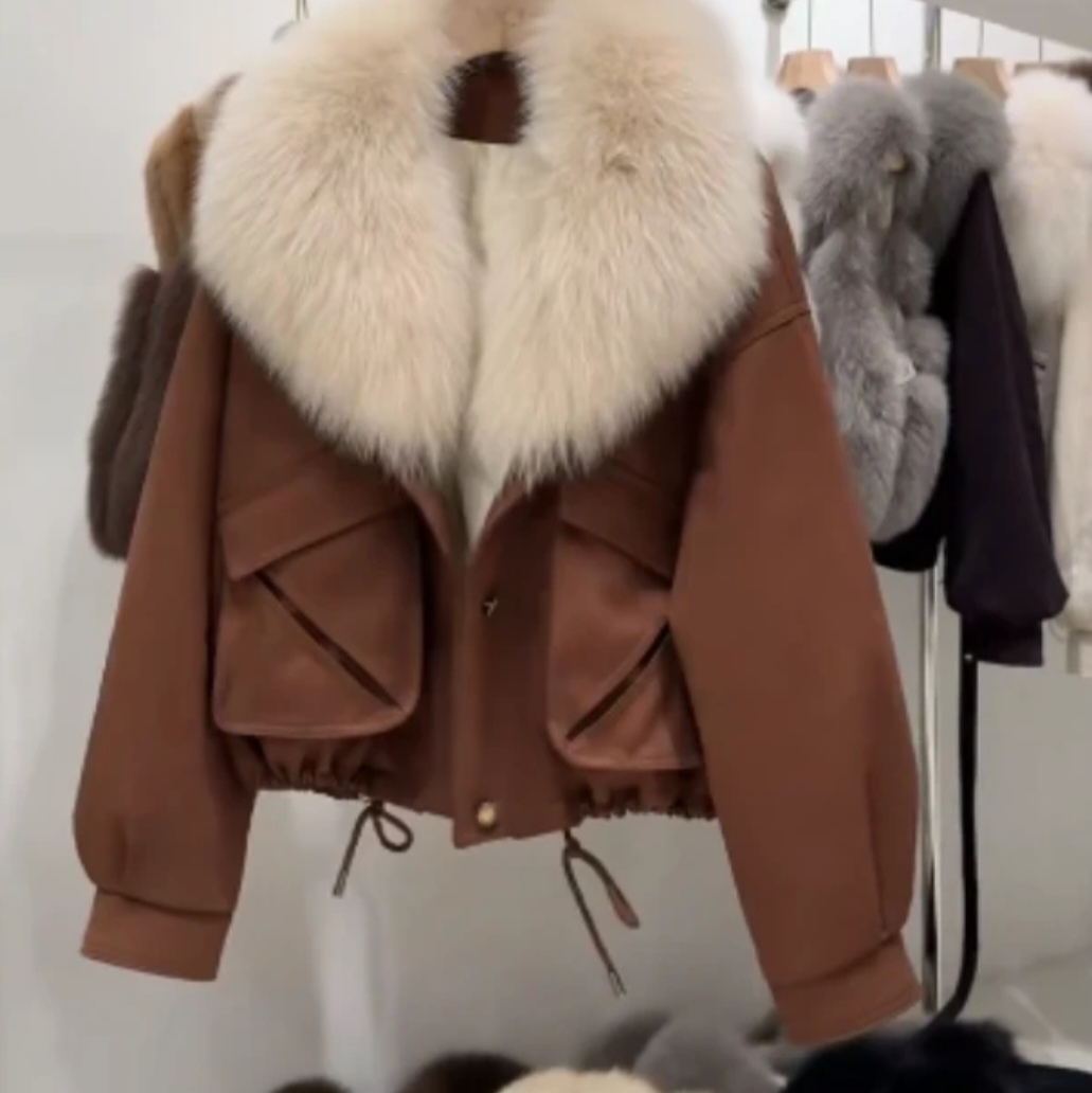 新款时尚加厚保暖宽松外套女装