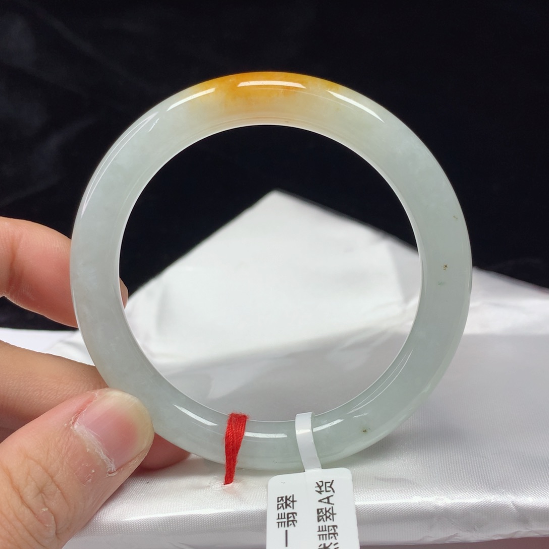 翡翠手镯（圆镯）未镶嵌55.1