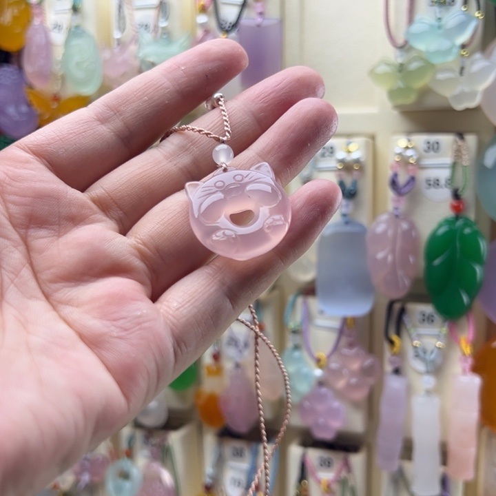 拜***安未镶嵌颈饰玛瑙/玉髓