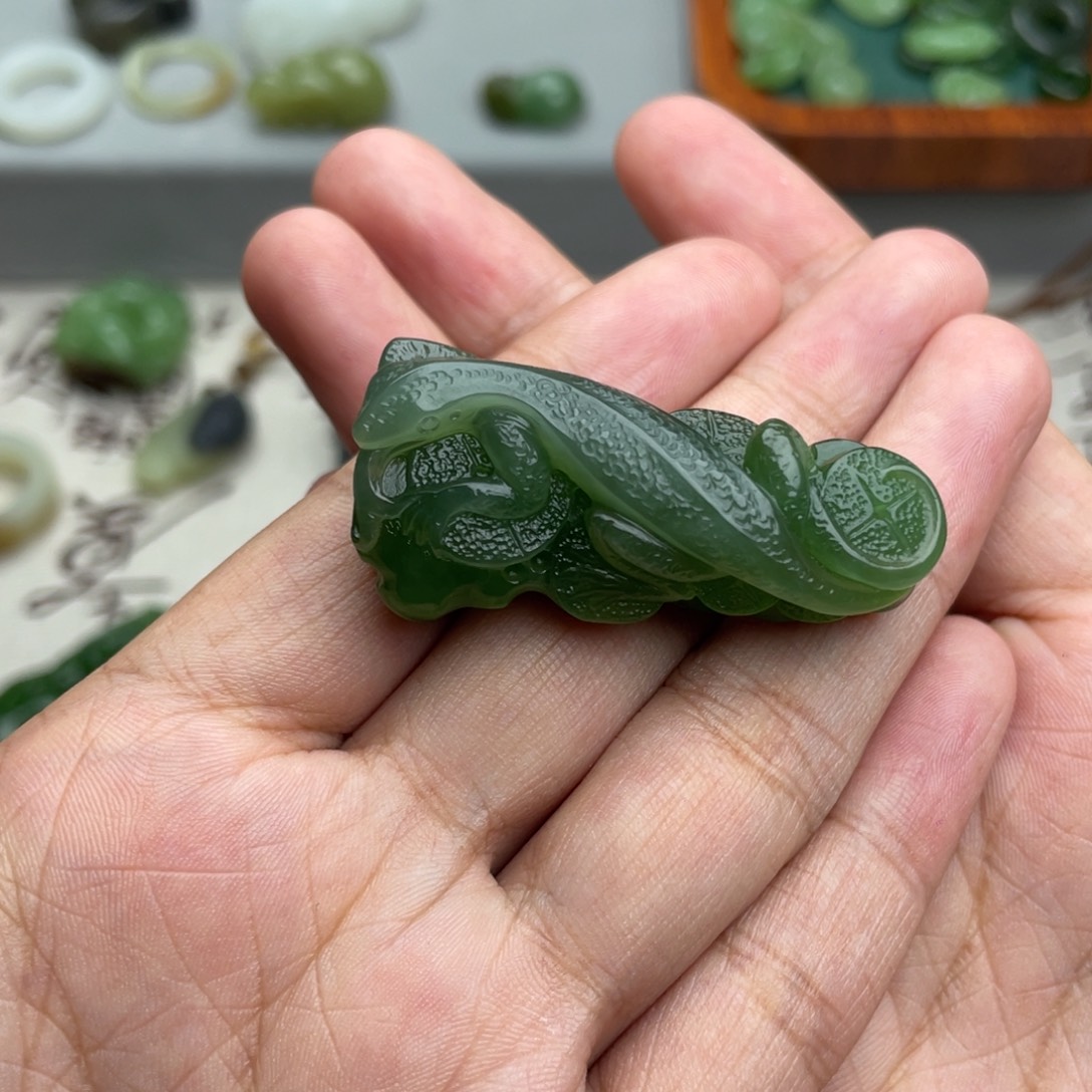 颈饰未镶嵌和田玉
