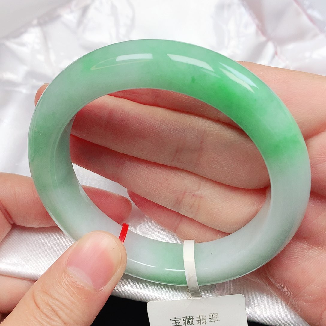 翡翠手镯未镶嵌抖音645