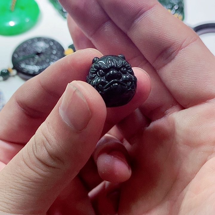 翡翠未镶嵌颈饰燚翡翠z