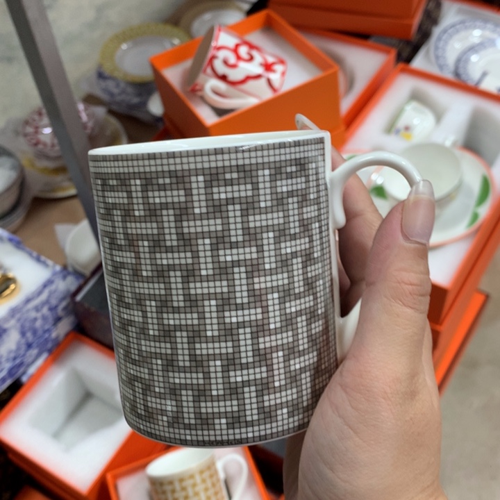 瓷片全套的小卡都是