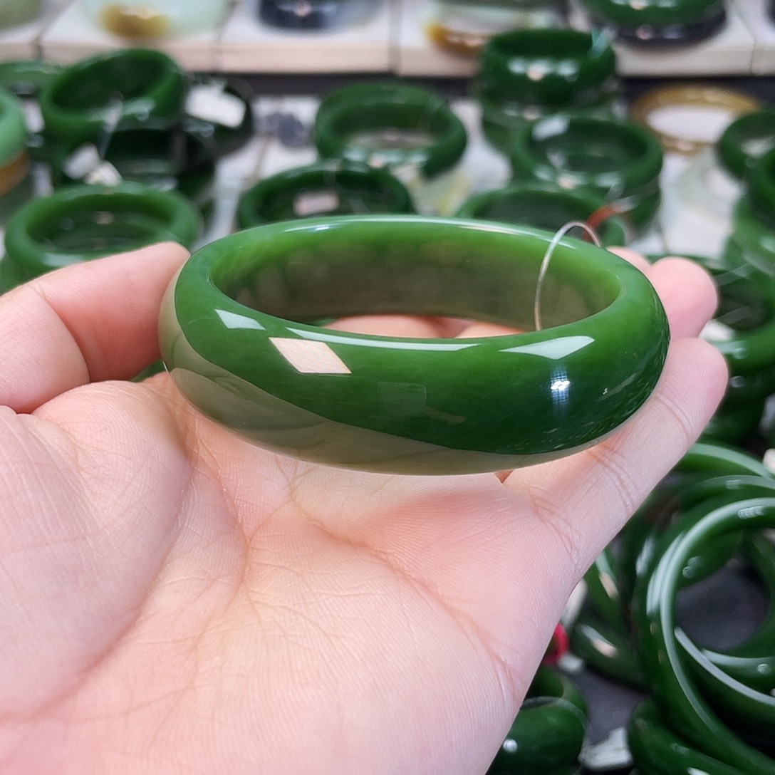 和田玉（碧玉）手镯未镶嵌