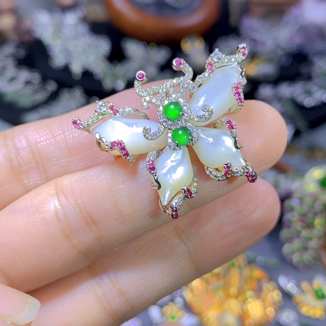 翡翠颈饰银S925镶嵌天然翡翠