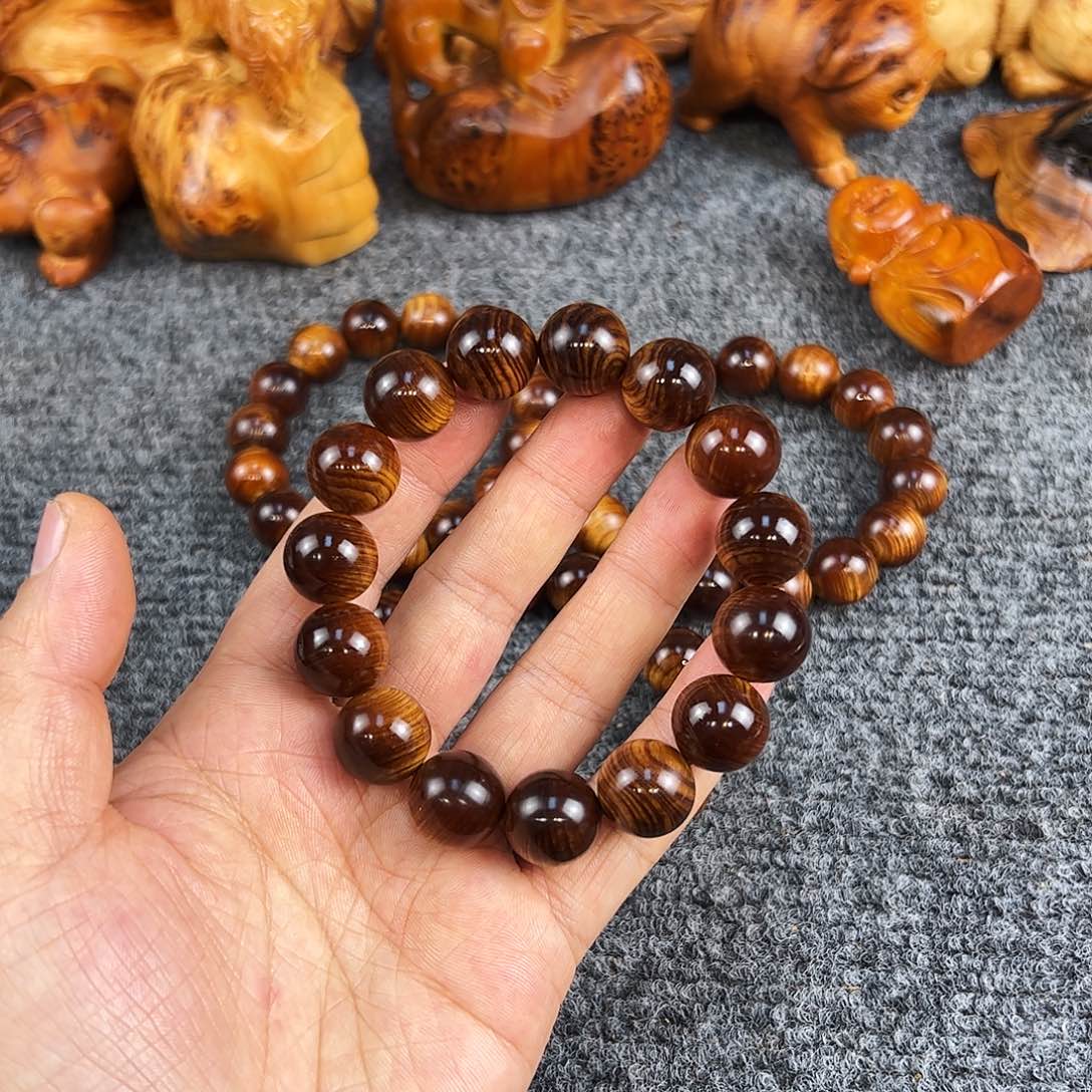 柏木15崖柏石化干黑油，崖柏奇楠香