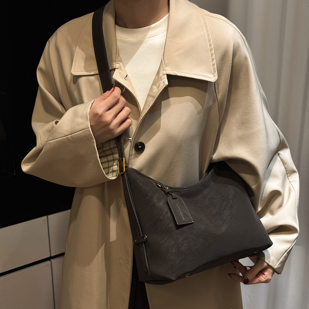 复古轻奢大容量单肩托特包新款秋冬流行高级感时尚通勤斜挎包