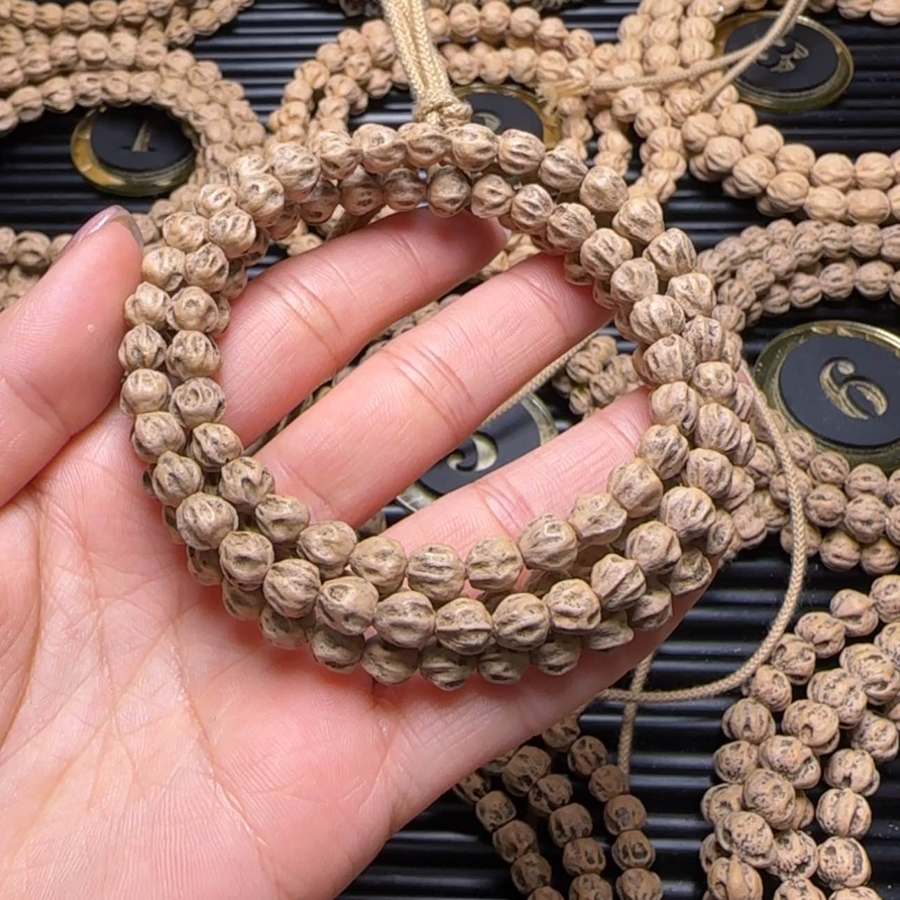 【闪购商品】柏香籽/百香籽吊坠蓄*韬