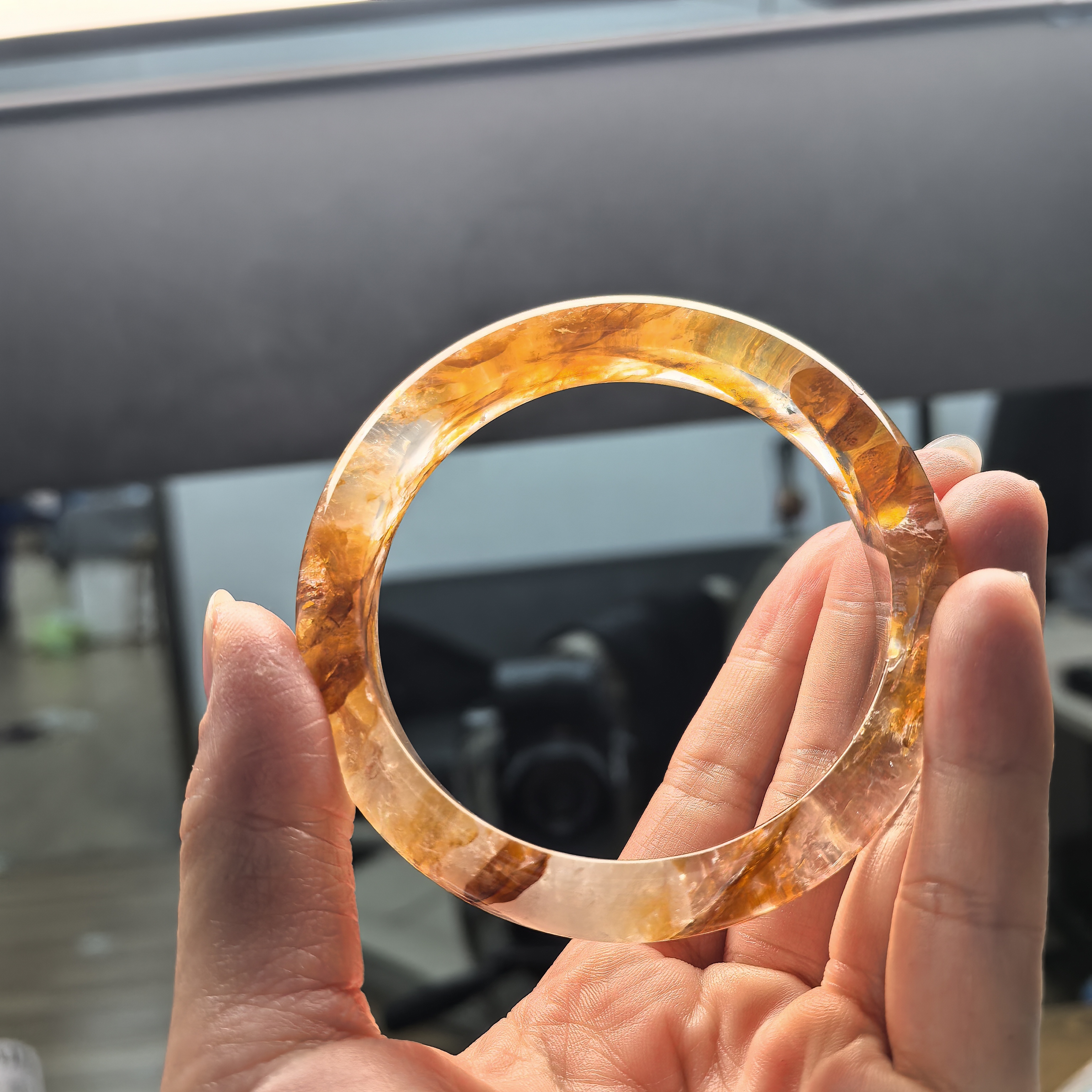新品补贴 稀有透体香槟胶花水晶手镯 LG4012