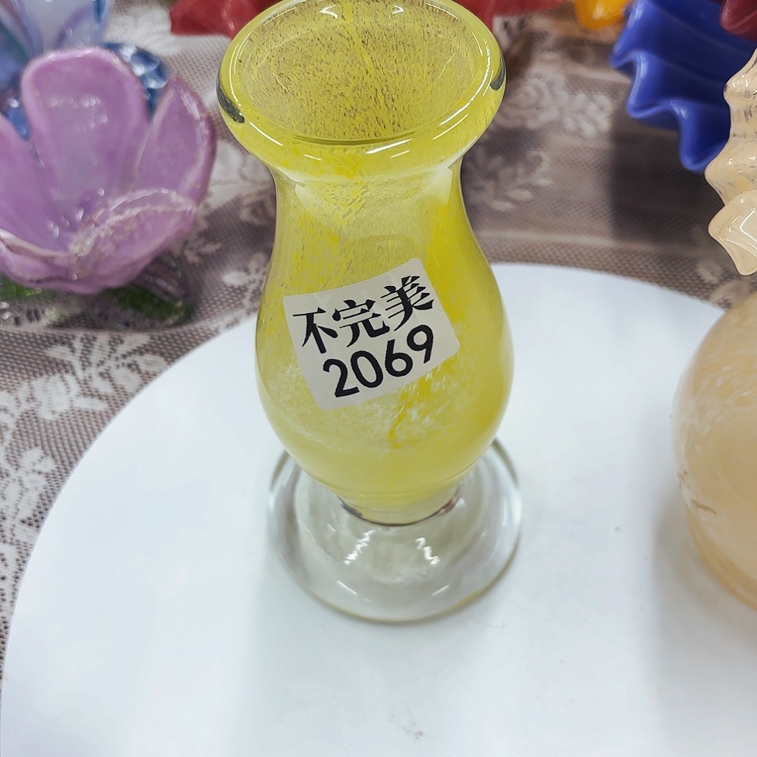 2069 安妮家居花瓶摆件不完美