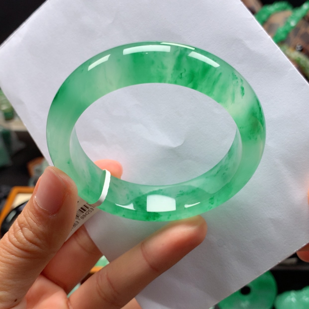 【闪购商品】未镶嵌手镯石英质玉