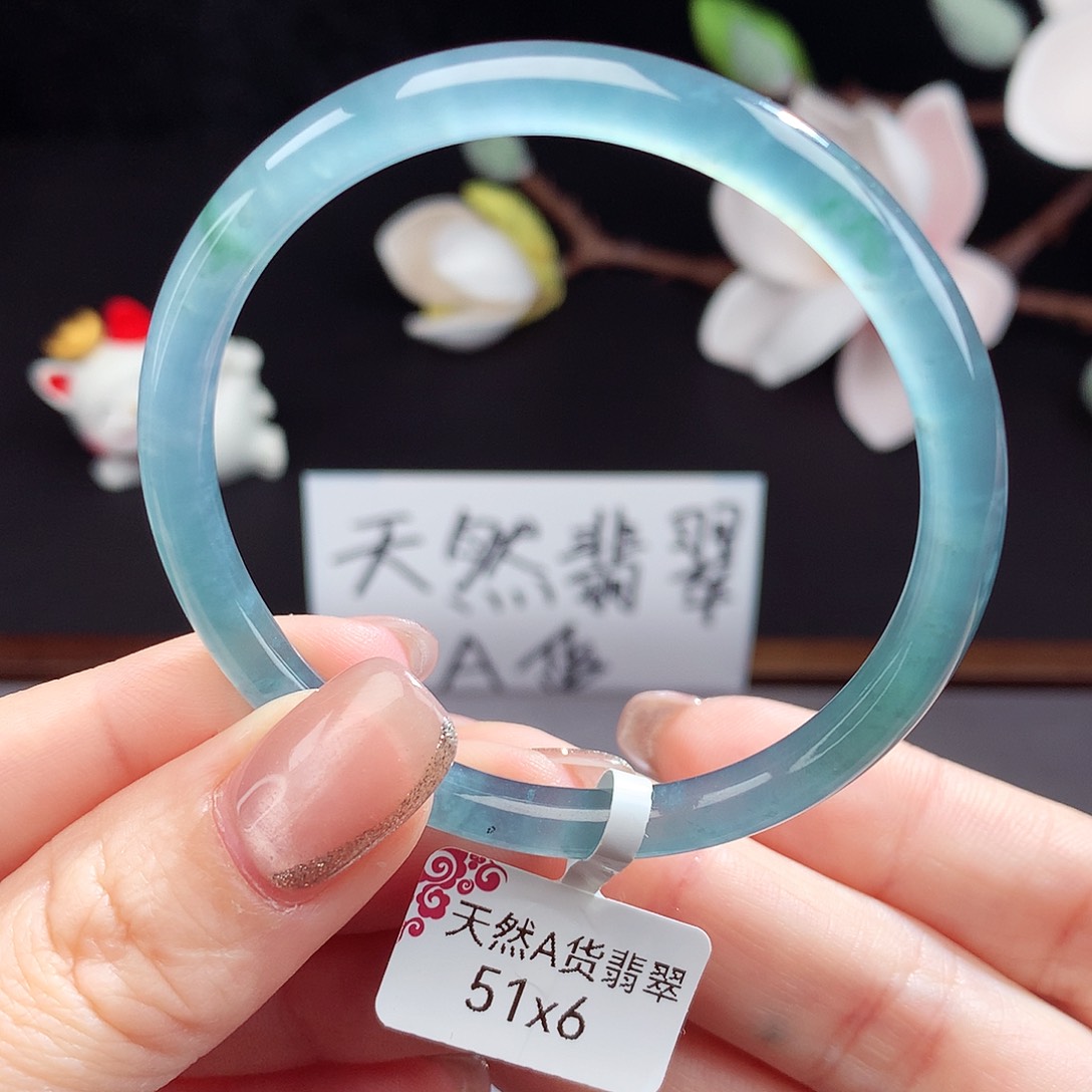 翡翠手镯（圆镯）未镶嵌