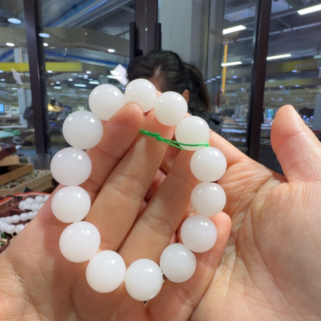 和田玉未镶嵌颈饰卡16