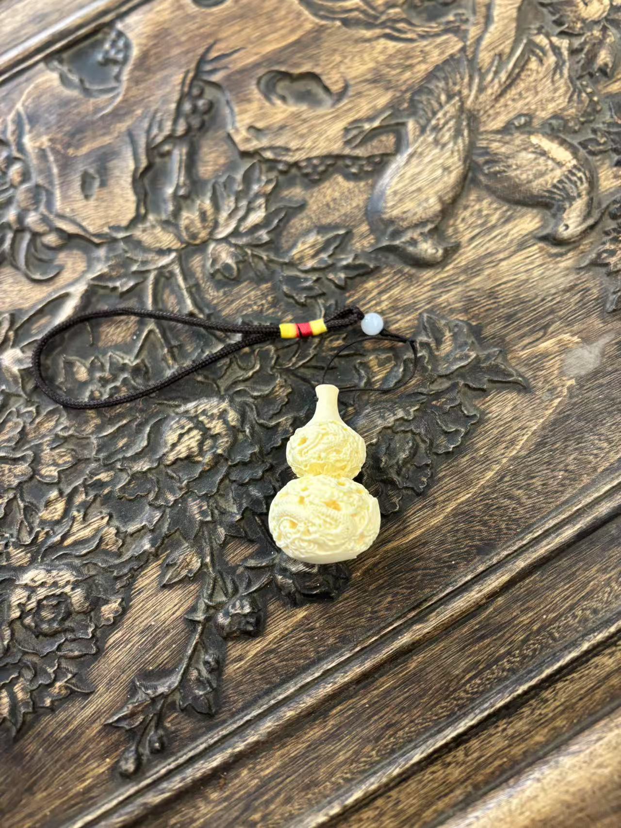 猛犸牙雕刻葫芦一个{小七甄选}