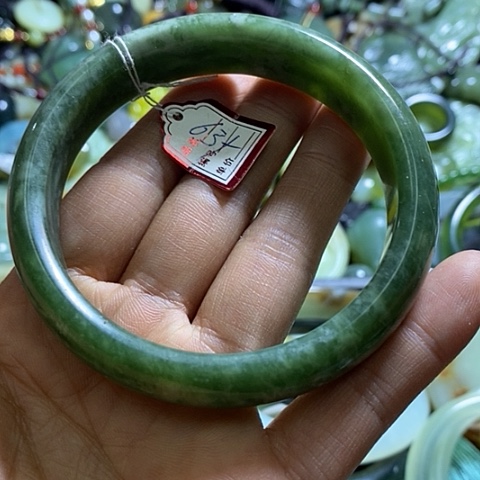岫玉手镯未镶嵌63口径