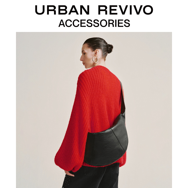 URBAN REVIVO2025冬季新款女休闲半月形单肩斜挎包UAWB50280